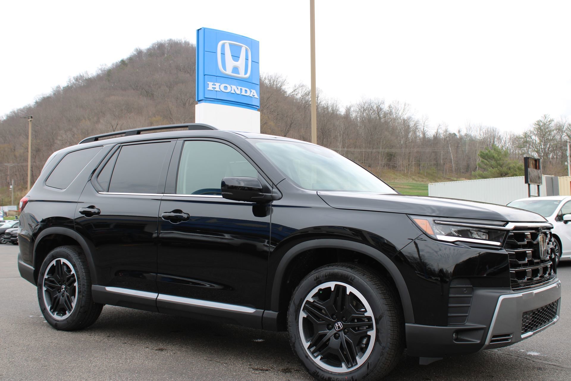 New 2026 Honda Pilot Touring image 6