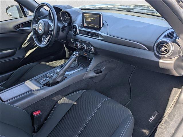 Used 2017 FIAT 124 Spider Classica RWD image 17