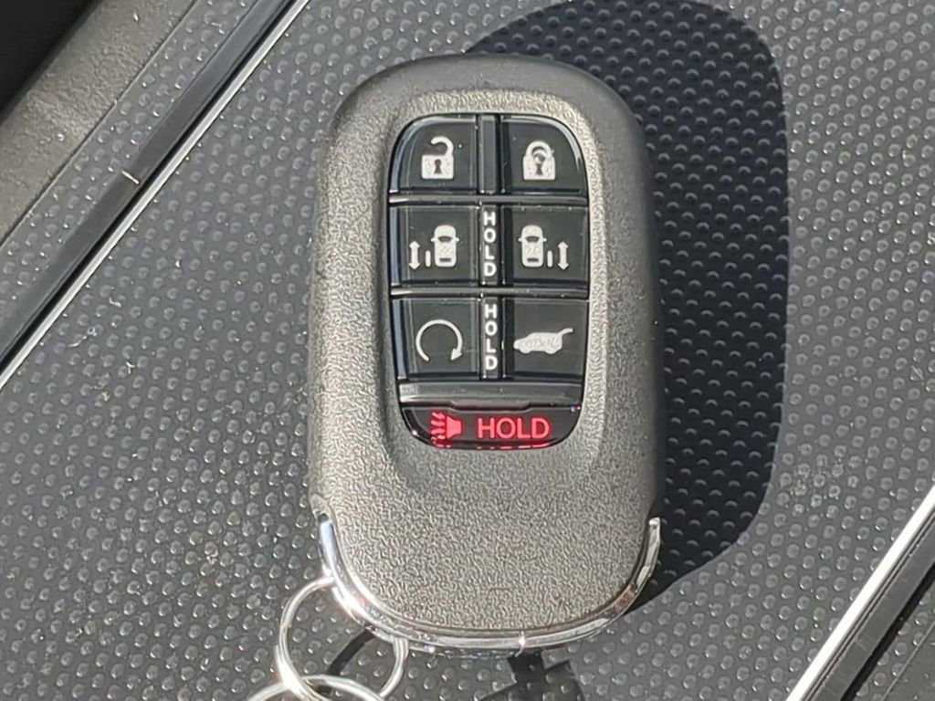 New 2026 Honda Odyssey Touring image 27