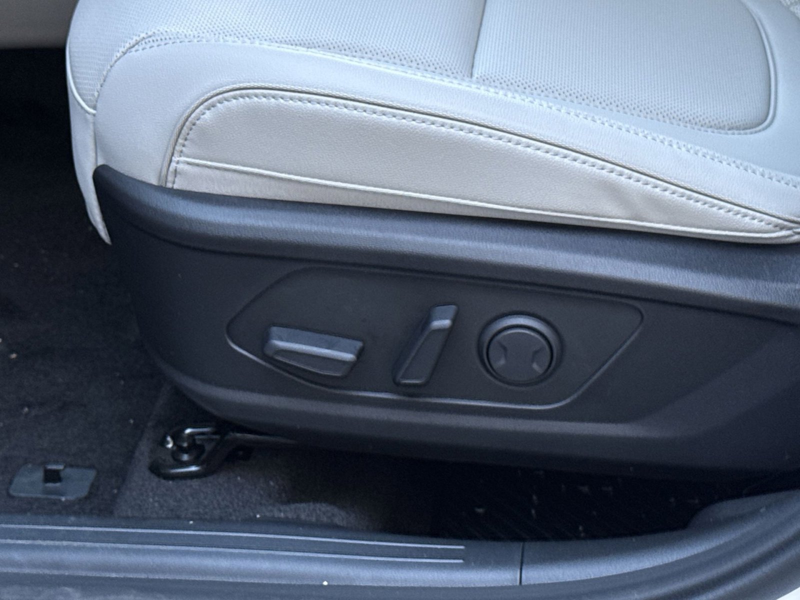 New 2026 Hyundai Tucson Limited image 14