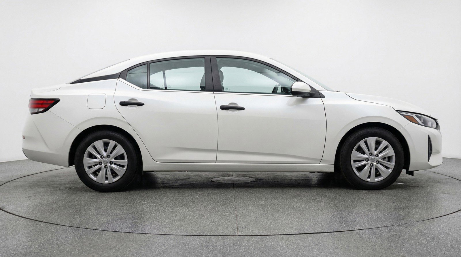 Used 2025 Nissan Sentra S image 11