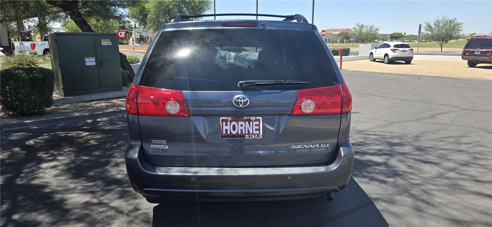 Used 2009 Toyota Sienna XLE FWD image 6