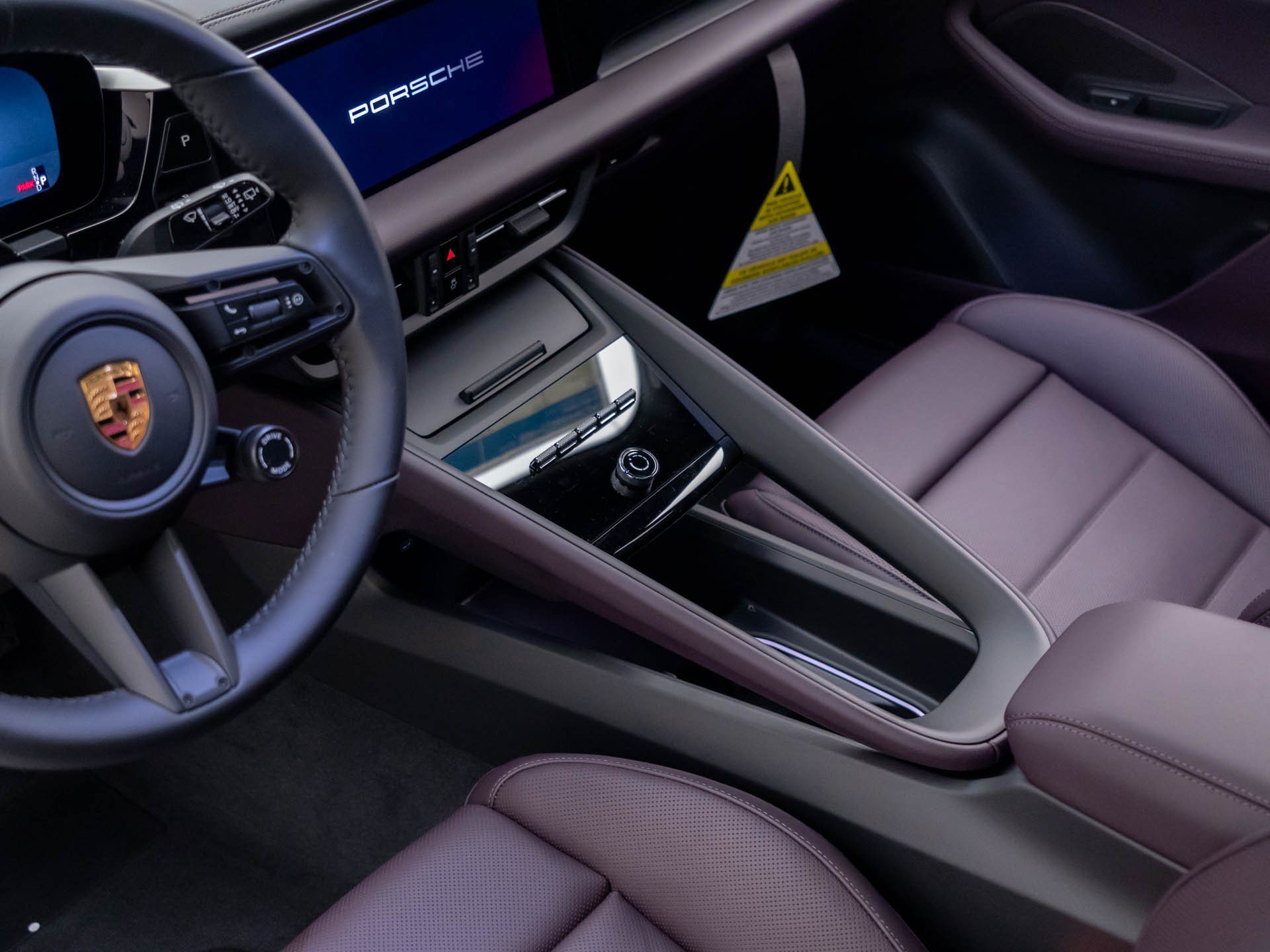 New 2026 Porsche Macan 4 Electric AWD/4WD image 13