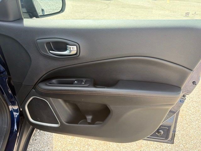 Used 2019 Jeep Compass Limited AWD/4WD image 19