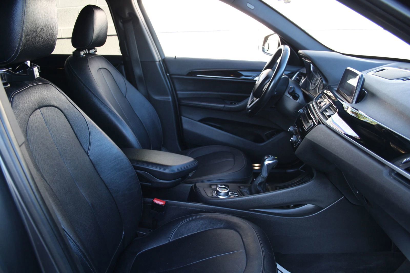 Used 2018 BMW X1 sDrive28i image 8