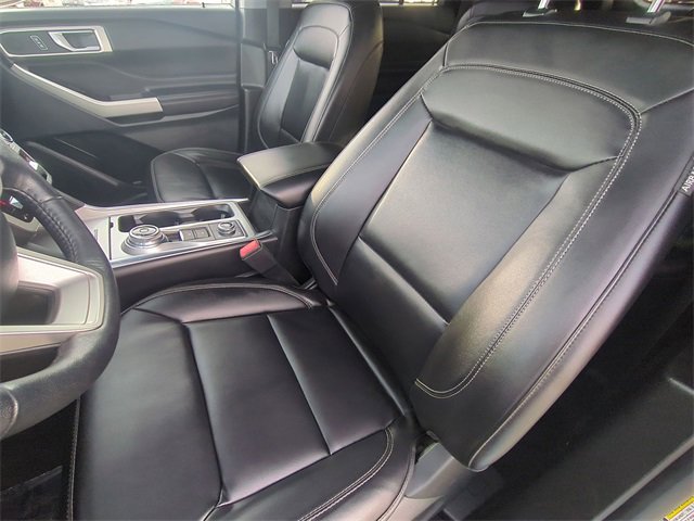 Used 2023 Ford Explorer XLT w/ Equipment Group 202A image 21