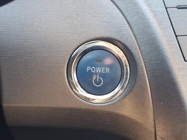 Used 2014 Toyota Prius Two FWD image 12