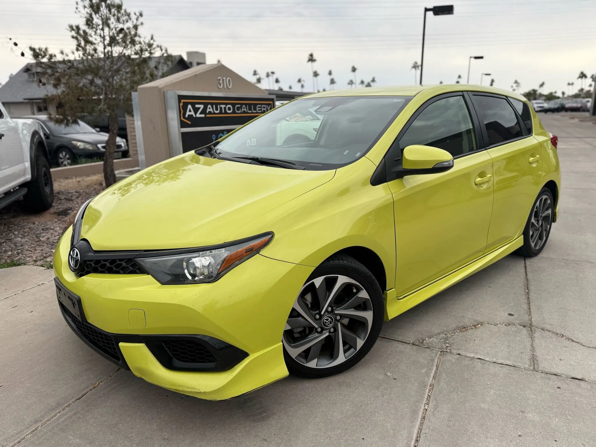 Used 2018 Toyota Corolla iM image 1