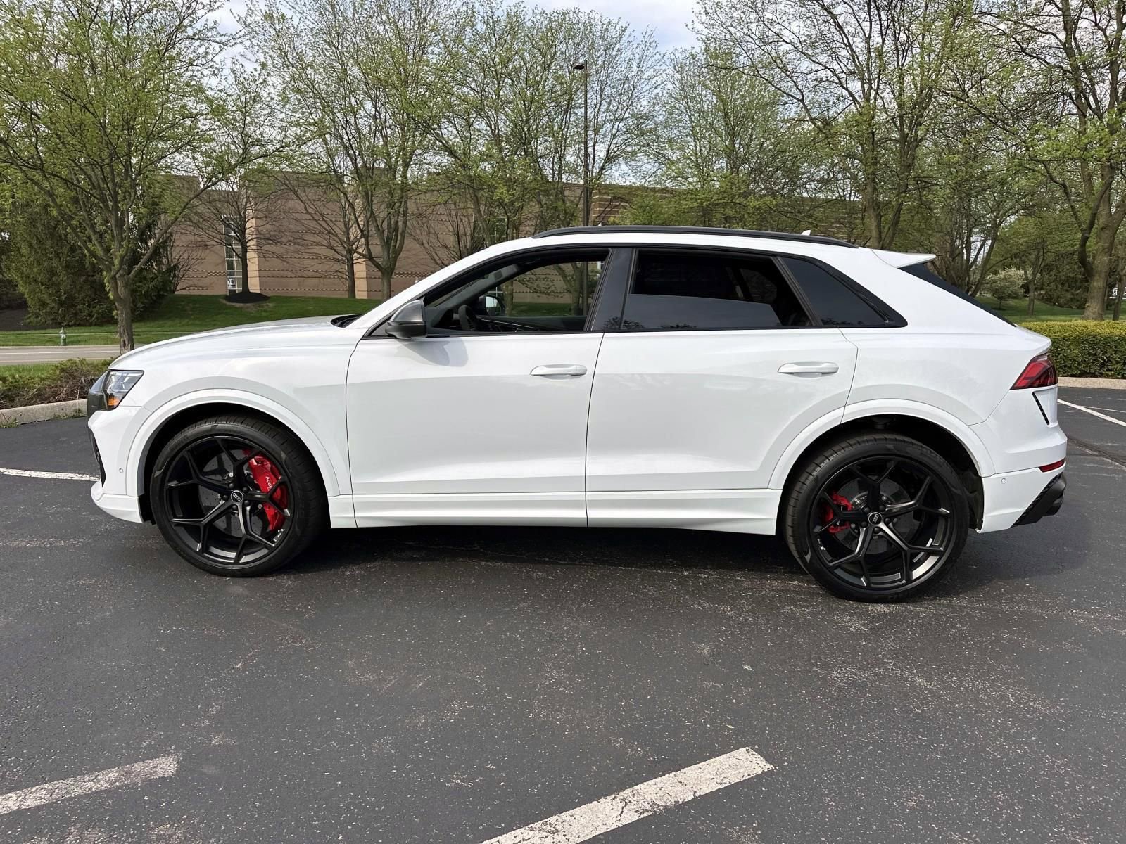 Used 2025 Audi RS Q8 performance AWD/4WD image 8