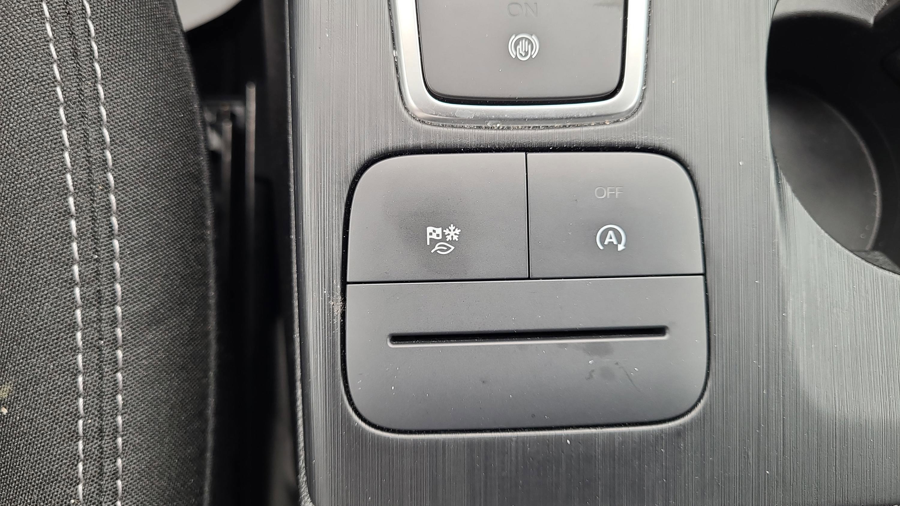 Used 2024 Ford Escape Active w/ Cold Weather Package FWD image 25