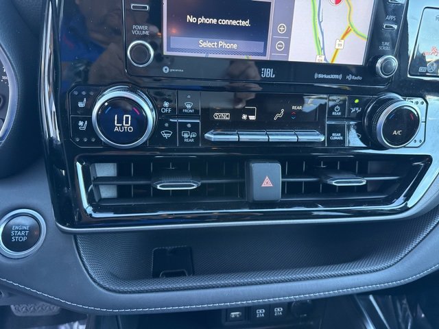 Used 2020 Toyota Highlander Limited image 19