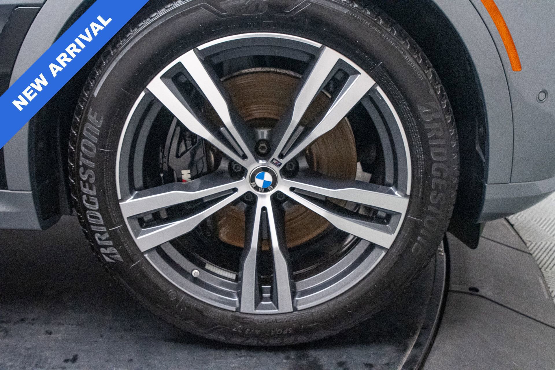 Used 2025 BMW X7 M60i w/ Executive Package image 39