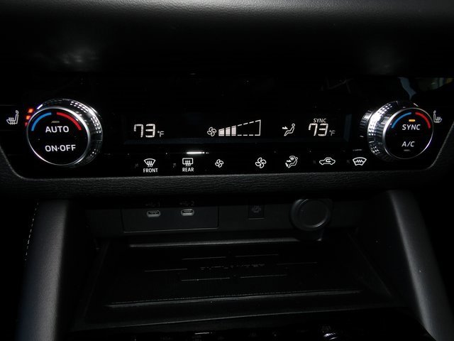 New 2025 Mitsubishi Outlander SE image 23