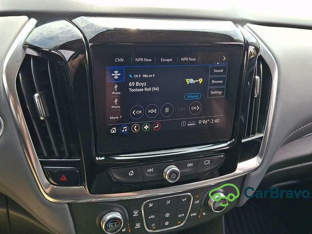 Used 2021 Chevrolet Traverse LT FWD image 17