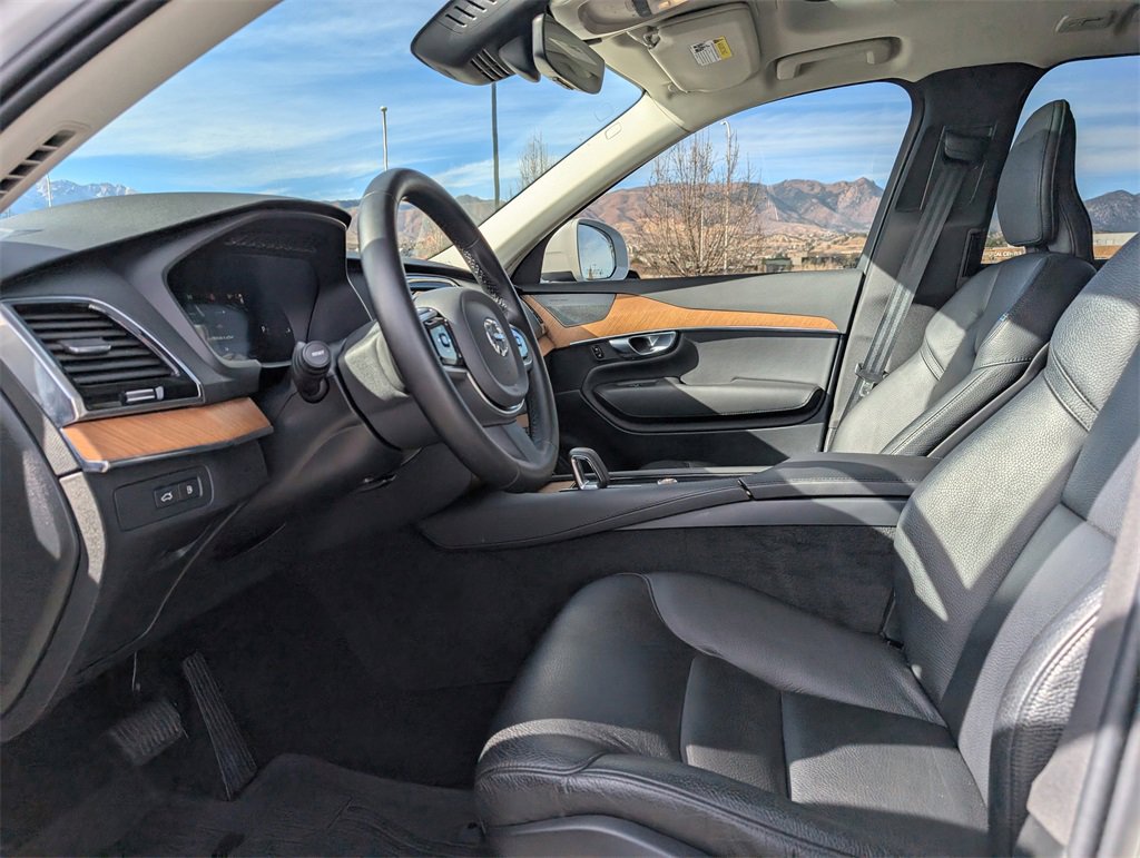 Used 2023 Volvo XC90 T8 Plus w/ Protection Package Premier image 10