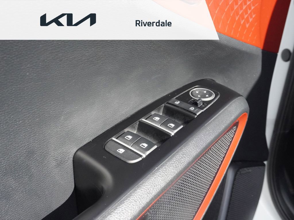 Used 2023 Kia Soul GT-Line w/ GT-Line Technology Package image 32