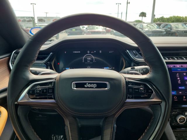 Used 2025 Jeep Grand Cherokee Summit w/ Adv Protech Group IV AWD/4WD image 21