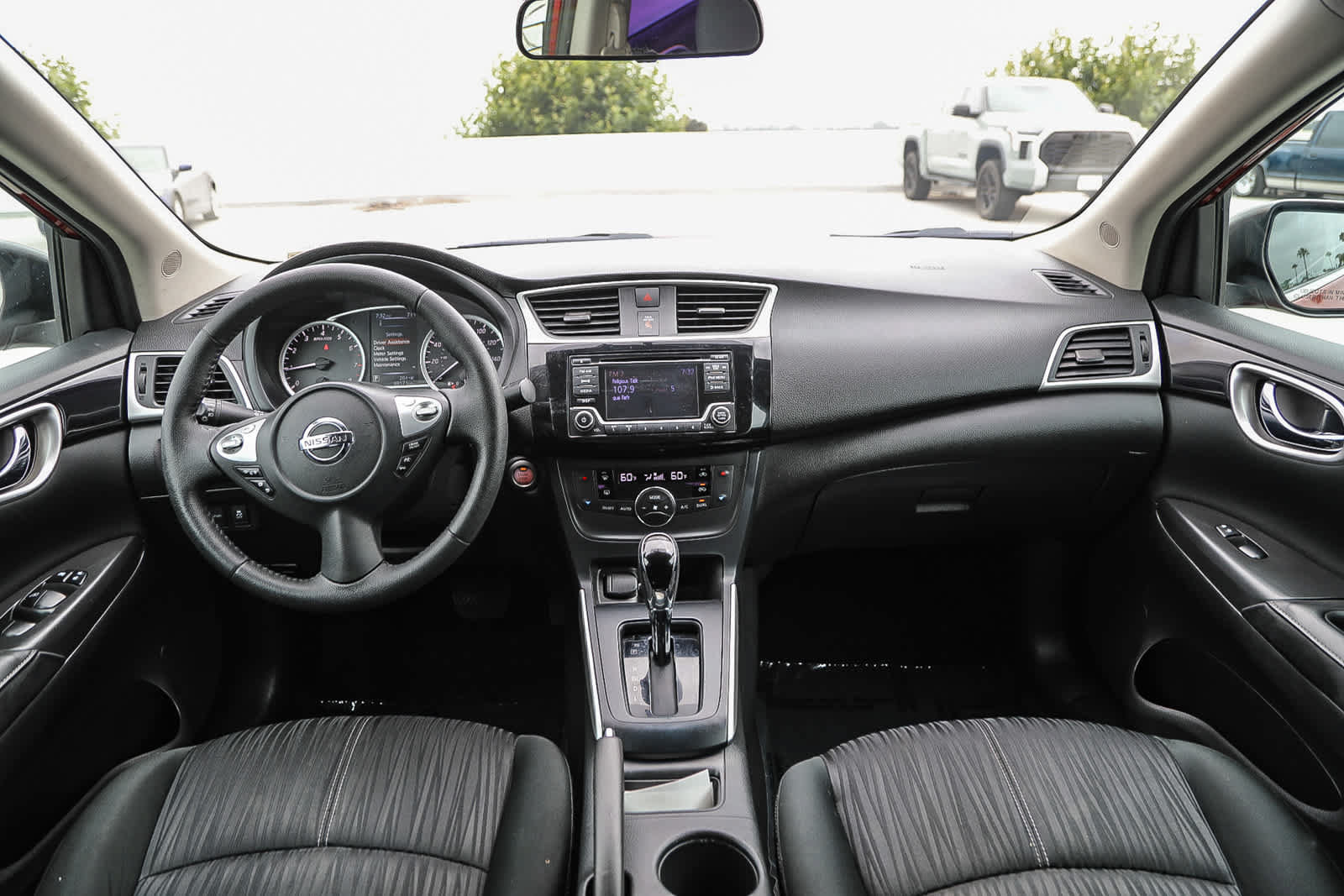 Used 2018 Nissan Sentra SV FWD image 12