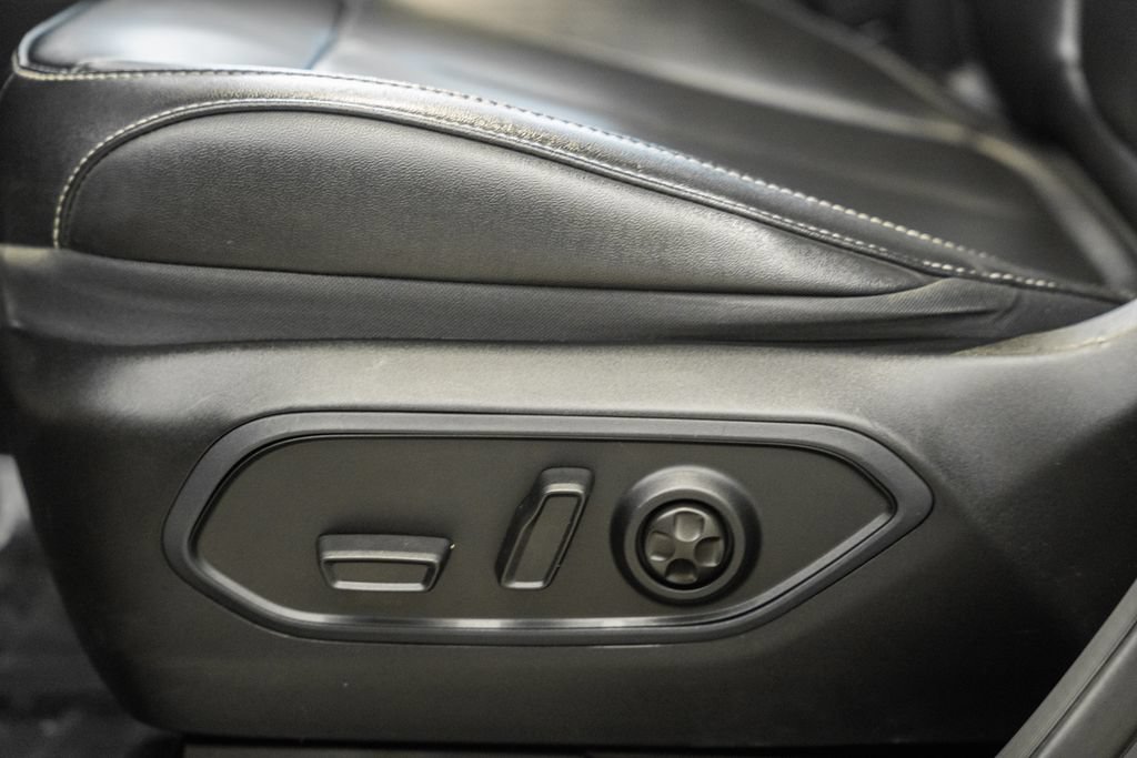 Certified 2023 Jeep Grand Cherokee L Limited AWD/4WD image 38