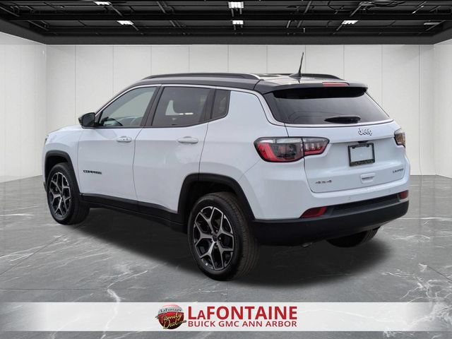 Used 2025 Jeep Compass Limited AWD/4WD image 3