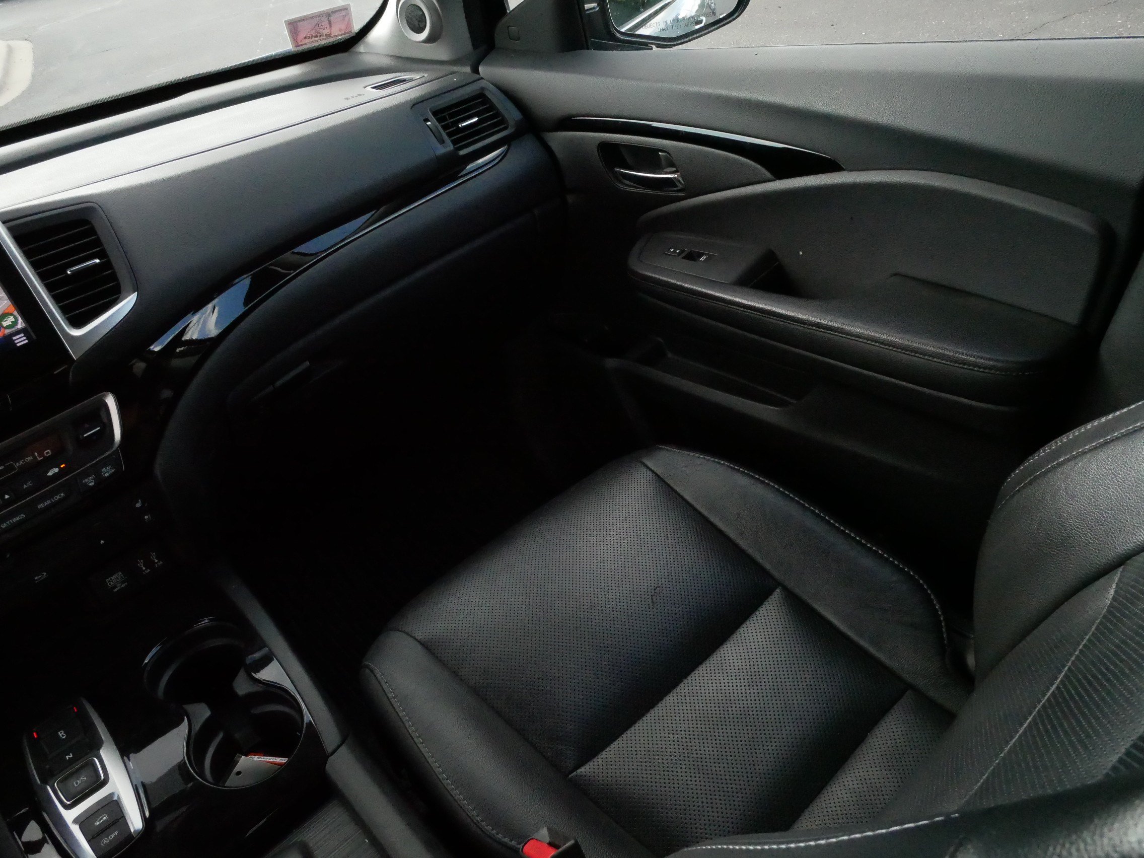 Used 2016 Honda Pilot Elite image 11