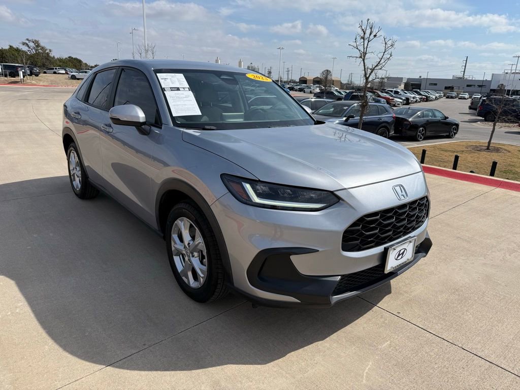 Used 2023 Honda HR-V LX image 3