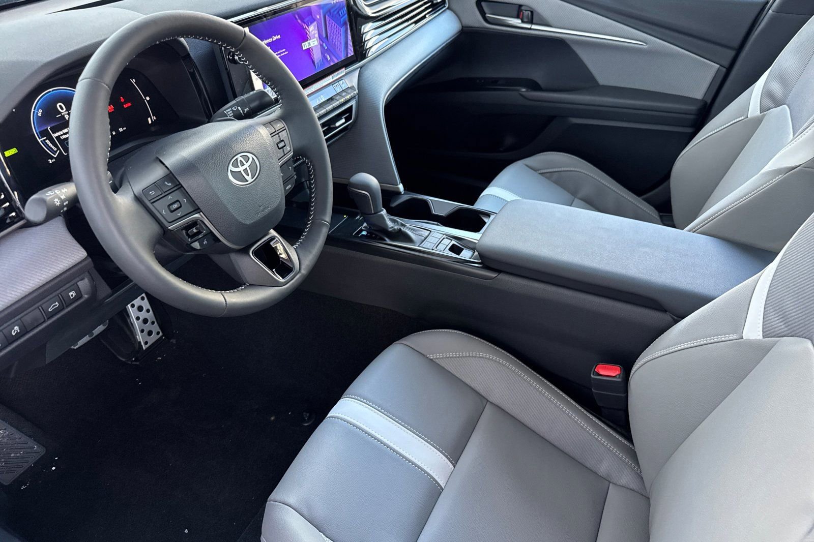 New 2026 Toyota Camry SE FWD image 10