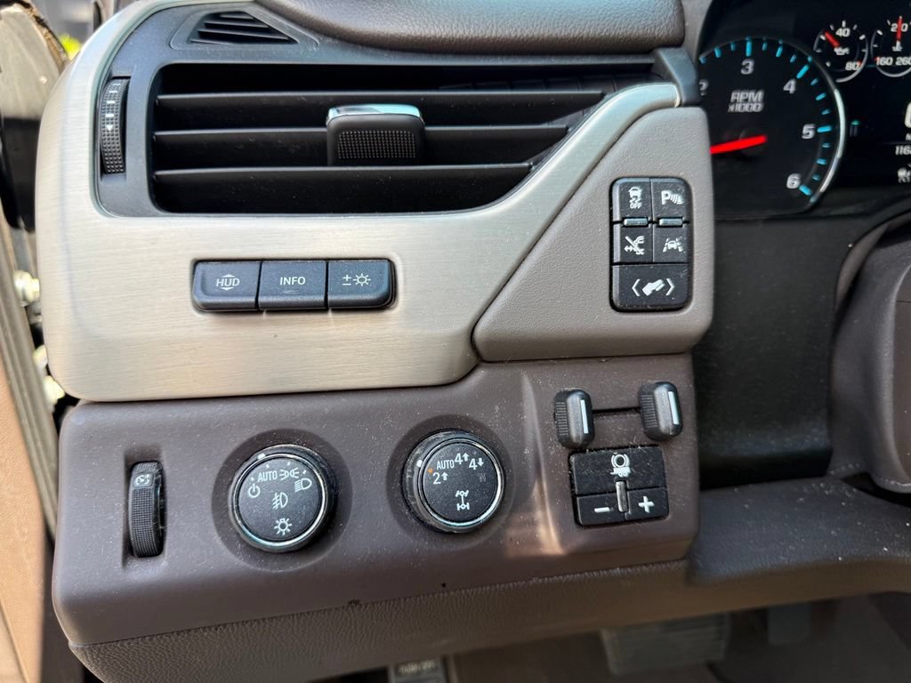 Used 2019 GMC Yukon Denali w/ Denali Ultimate Package AWD/4WD image 30