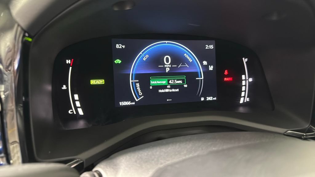 Used 2025 Toyota Camry SE w/ Convenience Package FWD image 19