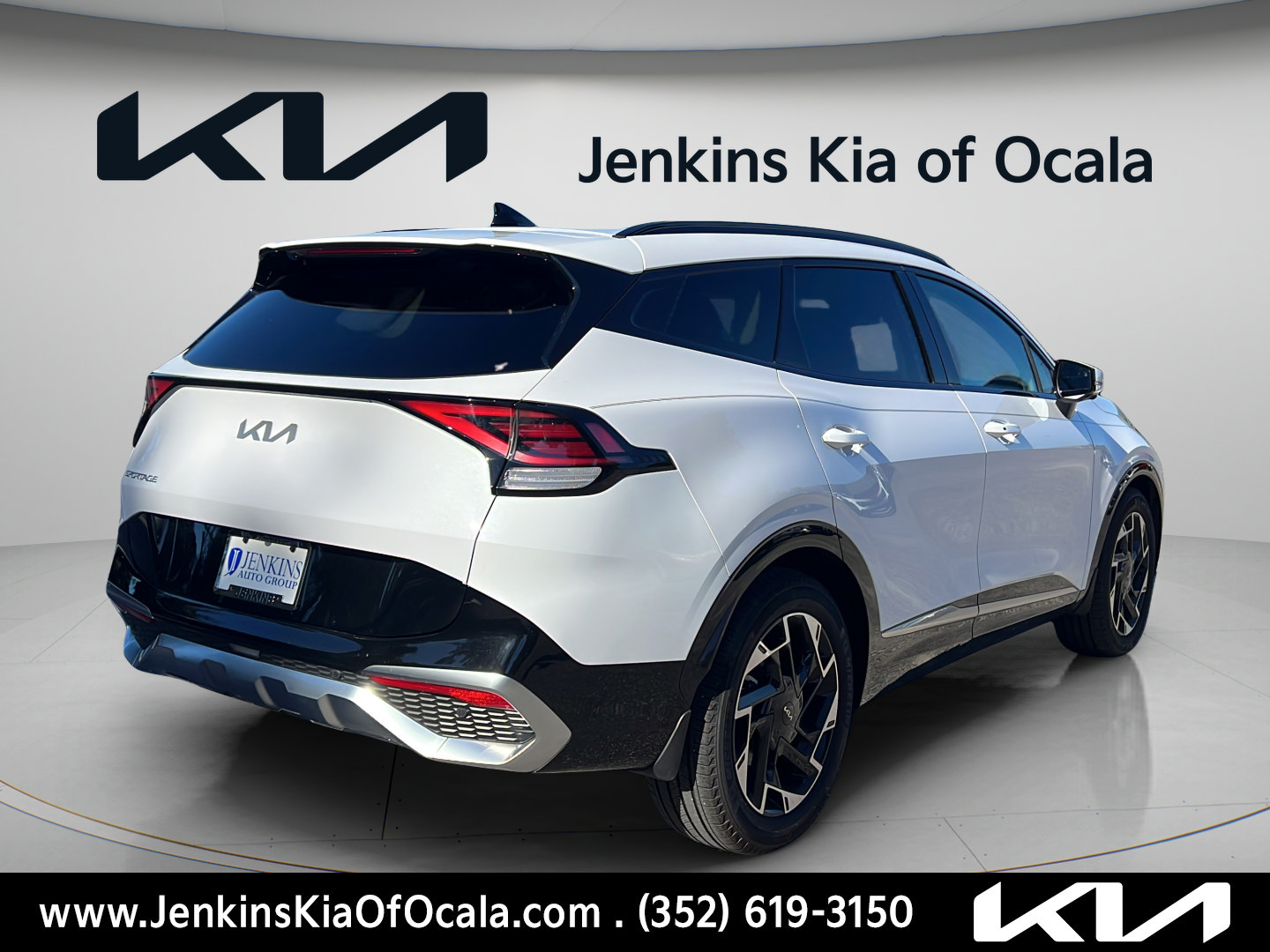 Certified 2025 Kia Sportage SX FWD image 3