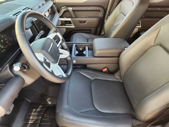 Used 2024 Land Rover Defender 130 S image 13