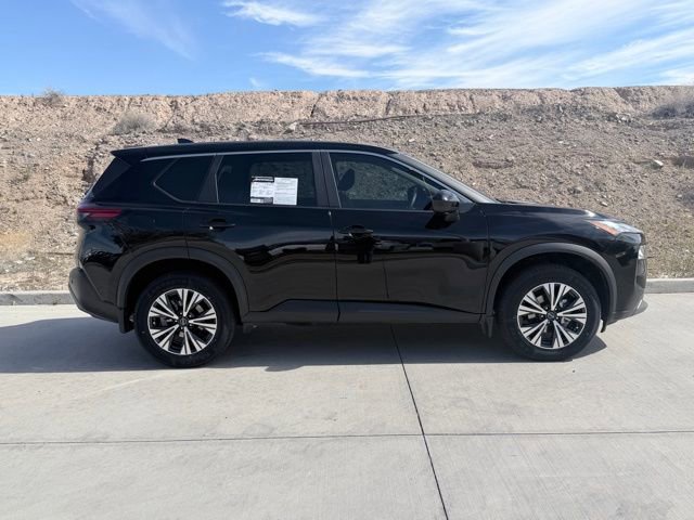 Used 2023 Nissan Rogue SV image 4