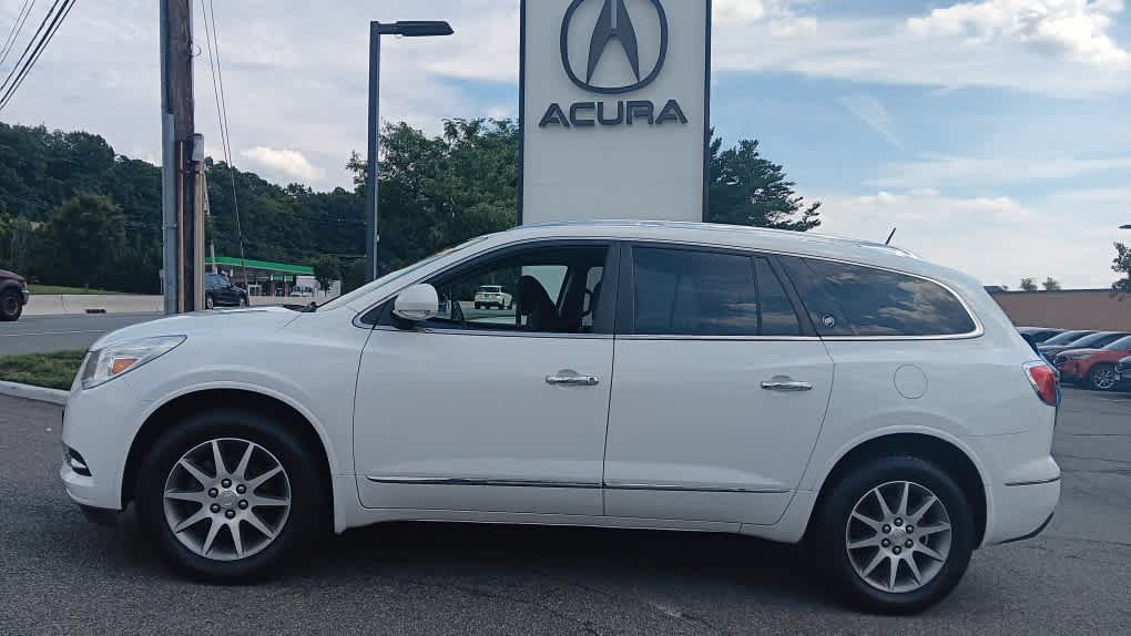 Used 2017 Buick Enclave Leather FWD image 2
