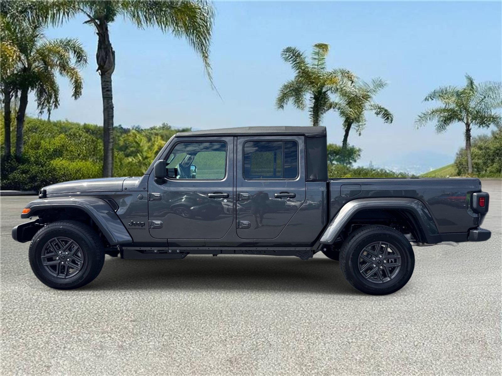 New 2026 Jeep Gladiator Sport AWD/4WD image 2