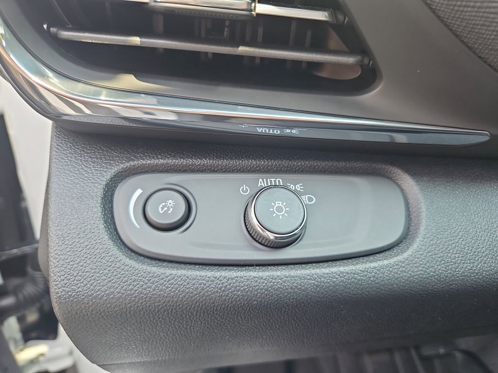 New 2025 Buick Envista Preferred w/ Convenience I Package FWD image 16