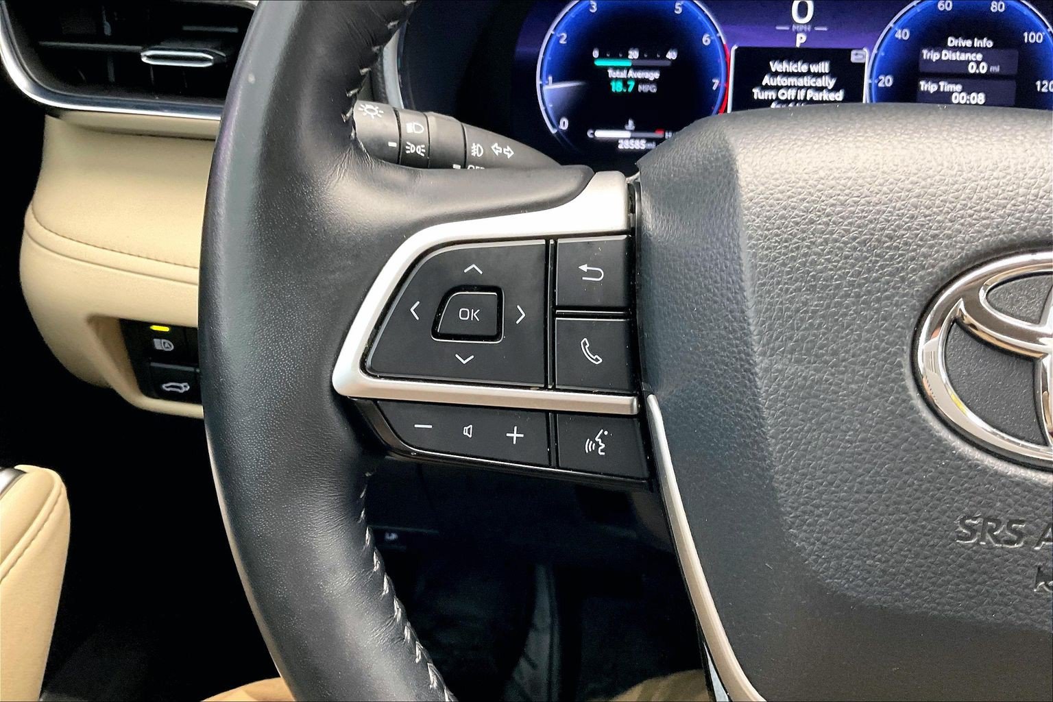 Used 2024 Toyota Highlander Platinum AWD/4WD image 21