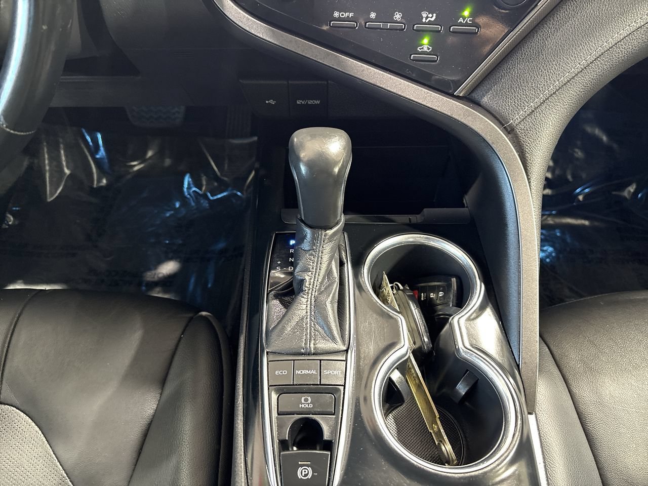 Used 2020 Toyota Camry XSE w/ Protection Package (Q2) FWD image 20