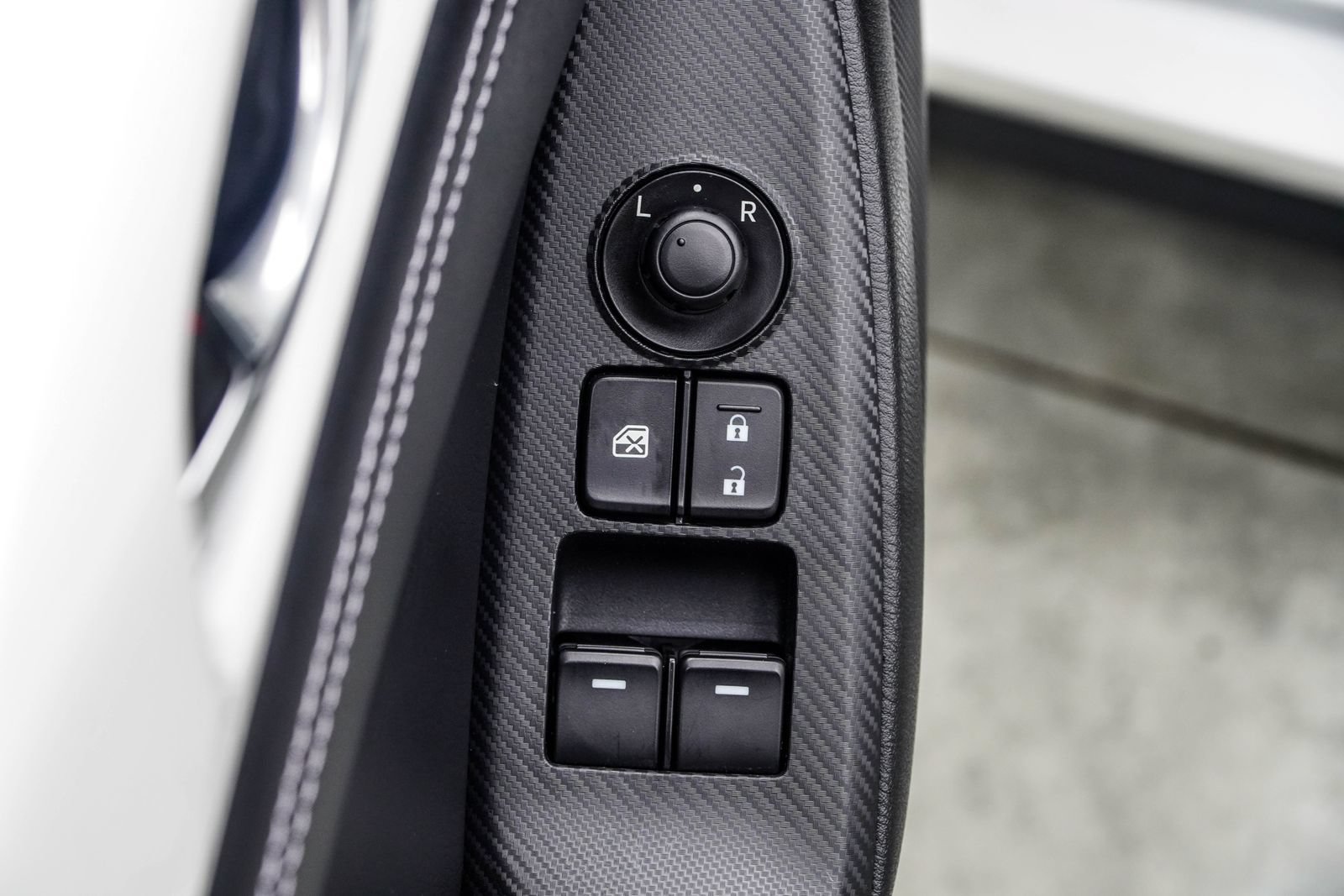 Used 2025 MAZDA MX-5 Miata Club RWD image 36