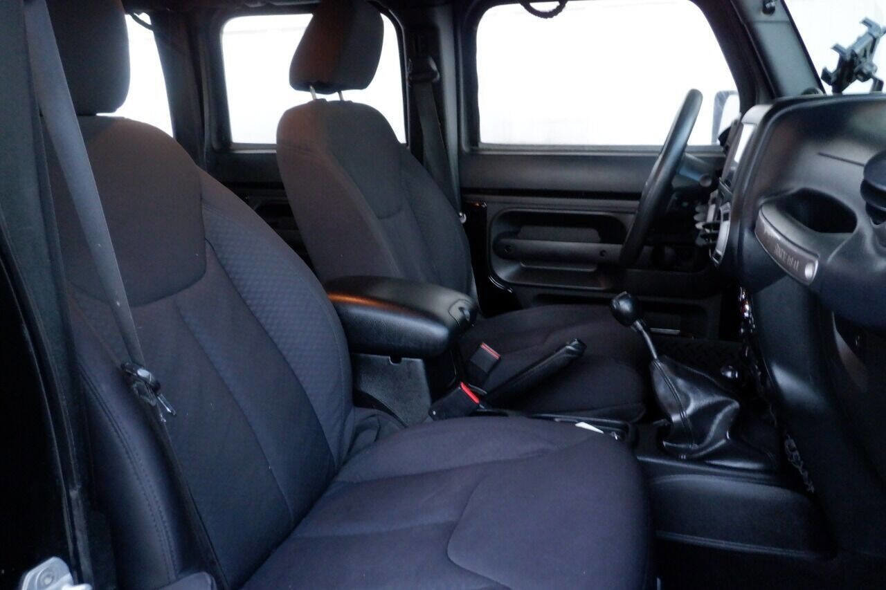 Used 2013 Jeep Wrangler Unlimited Sport w/ Trailer Tow Group image 16