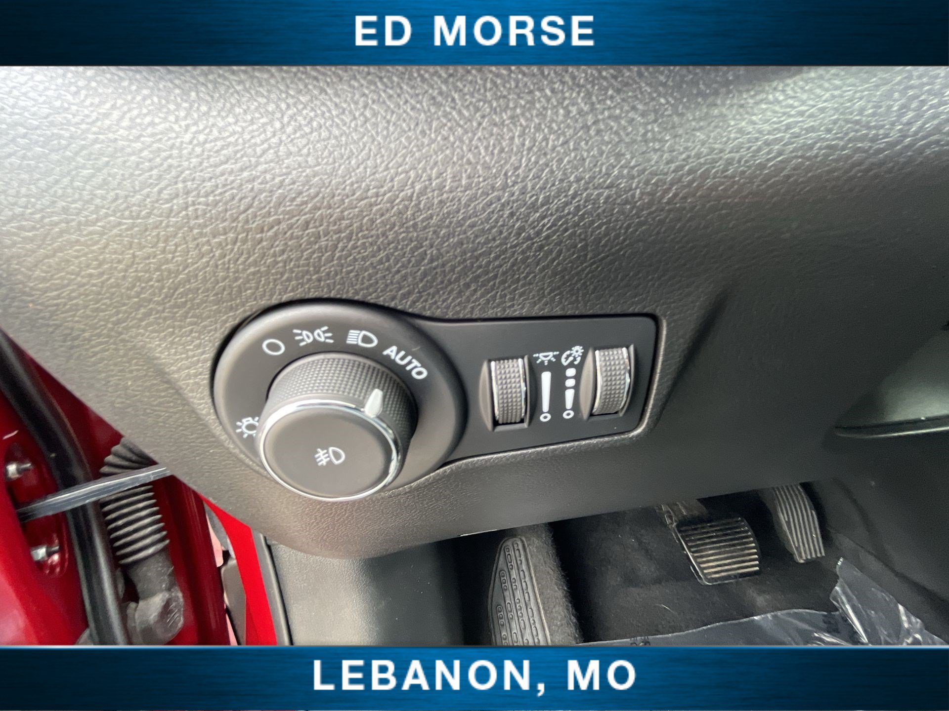Used 2025 Jeep Compass Limited AWD/4WD image 16