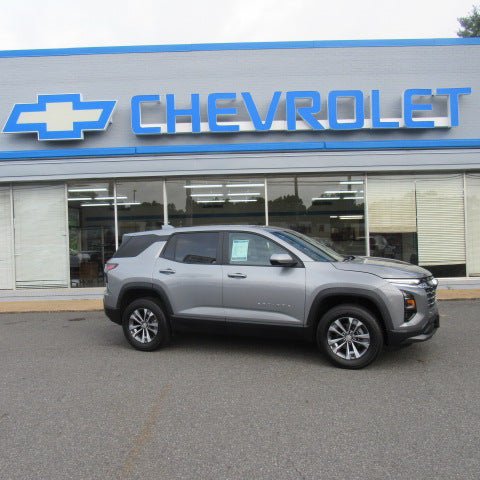 Used 2026 Chevrolet Equinox LT FWD image 1