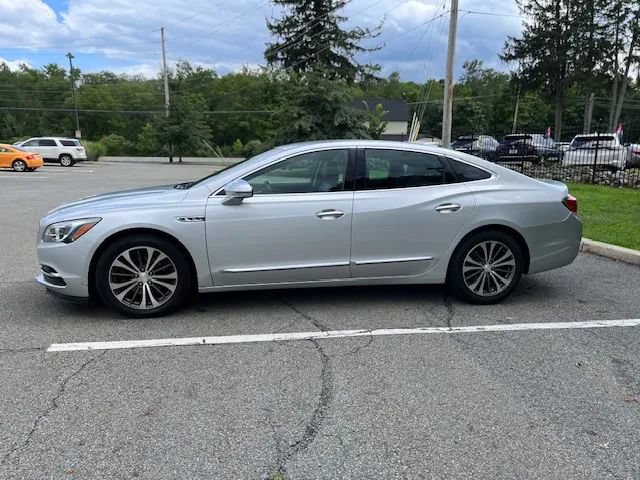 Used 2018 Buick LaCrosse Essence FWD image 4