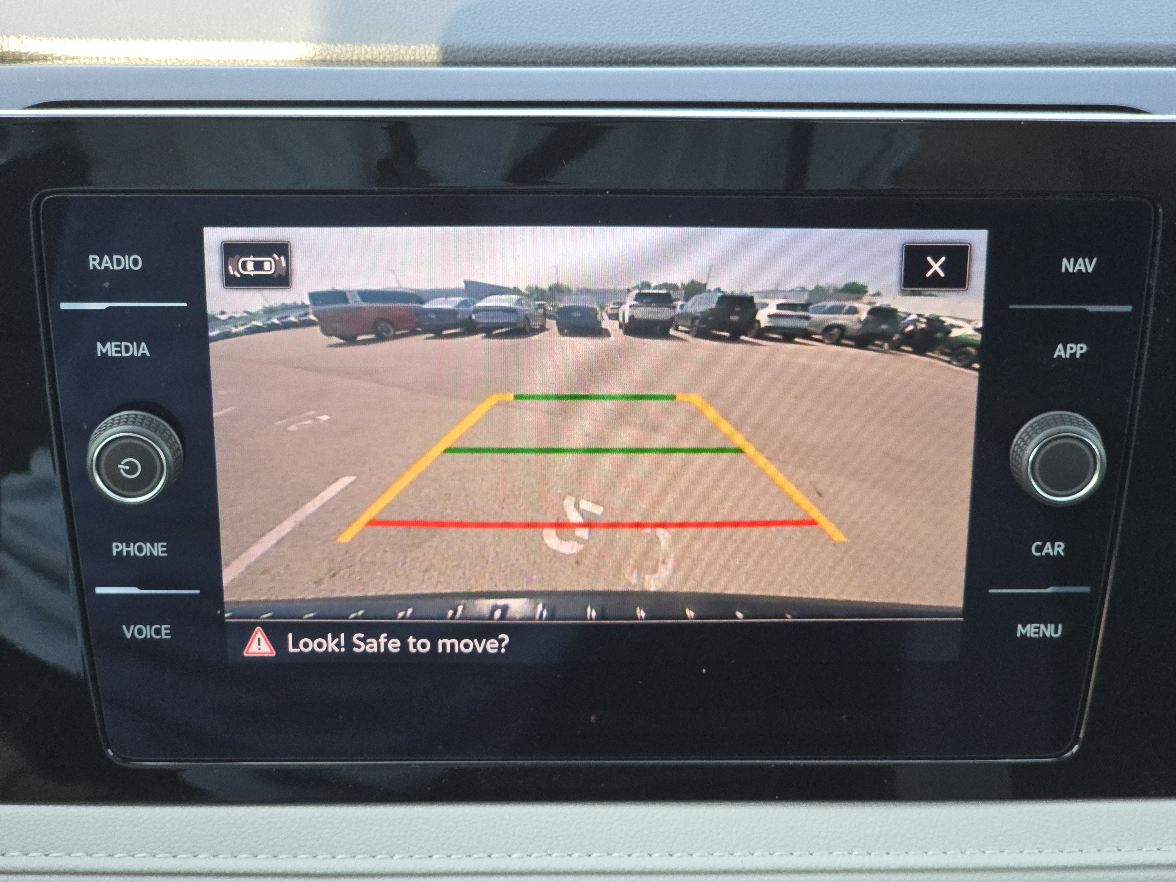 Certified 2025 Volkswagen Taos SEL AWD/4WD image 27