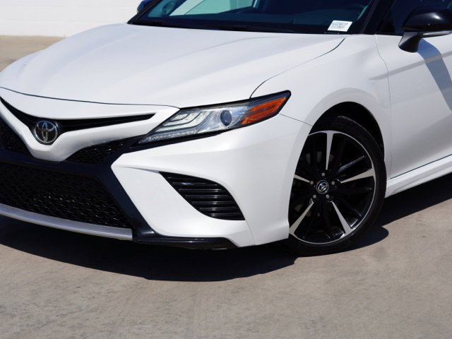 Used 2019 Toyota Camry XSE FWD image 6