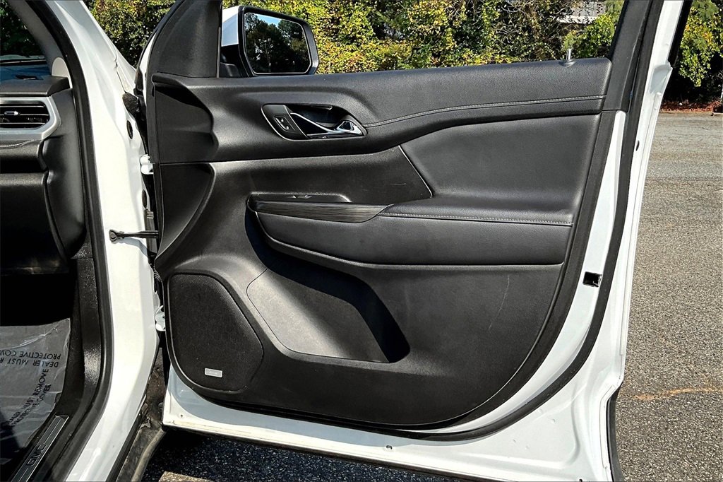 Certified 2023 GMC Acadia SLT image 25