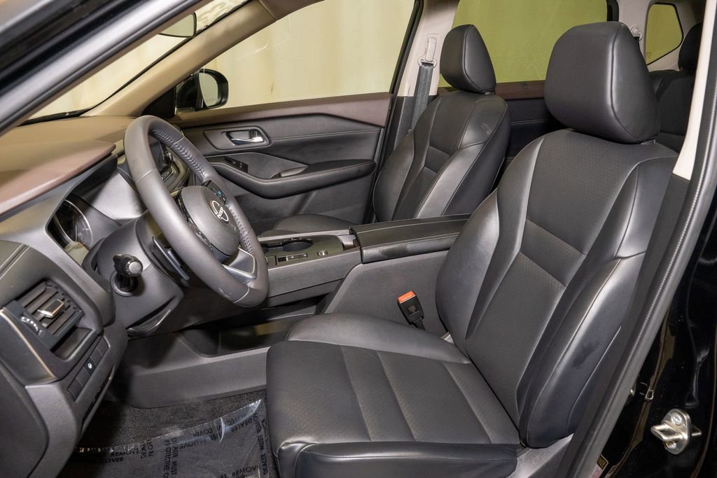 Certified 2023 Nissan Rogue SV w/ SV Premium B Package image 12