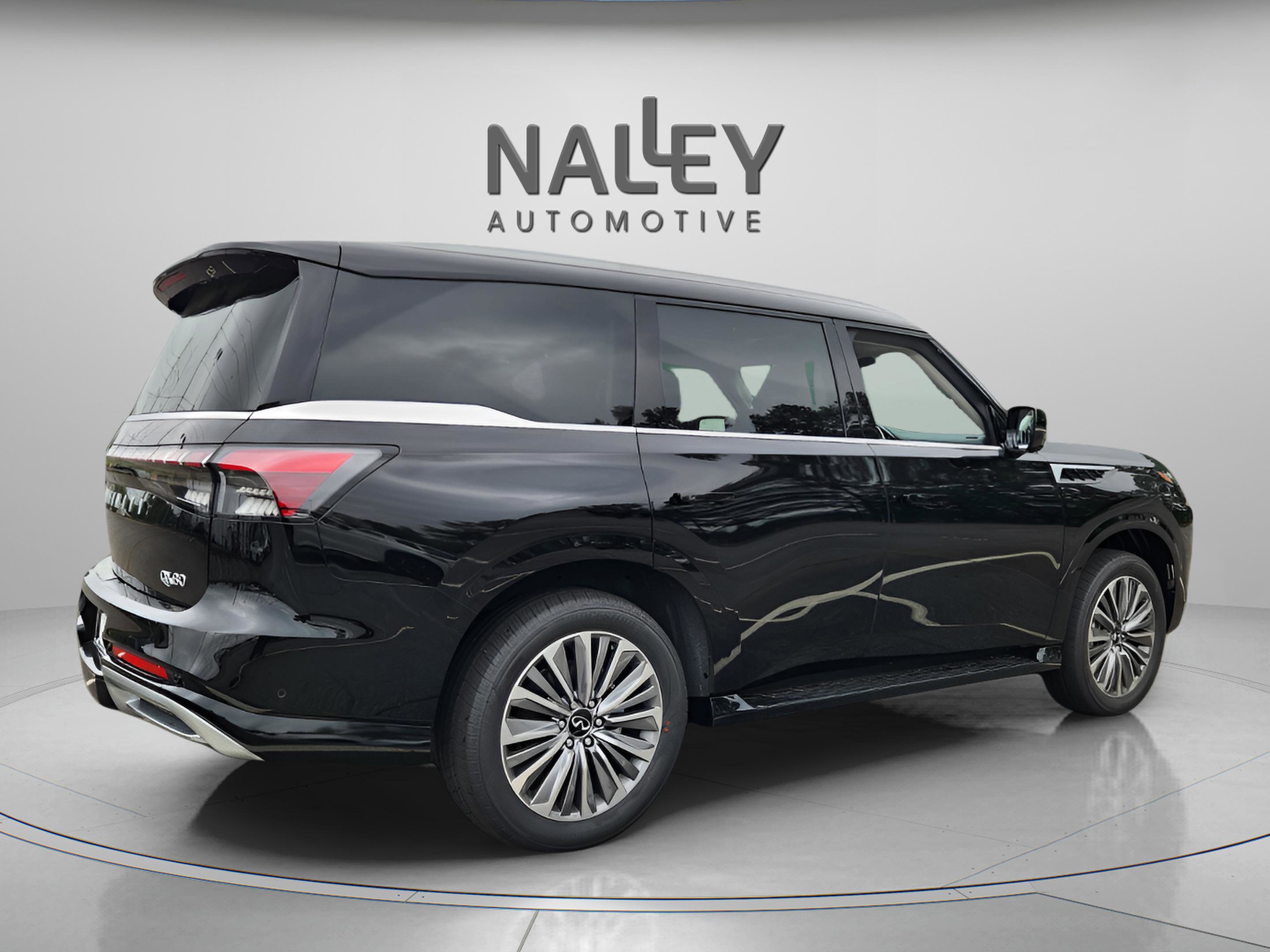 New 2025 INFINITI QX80 Luxe image 5