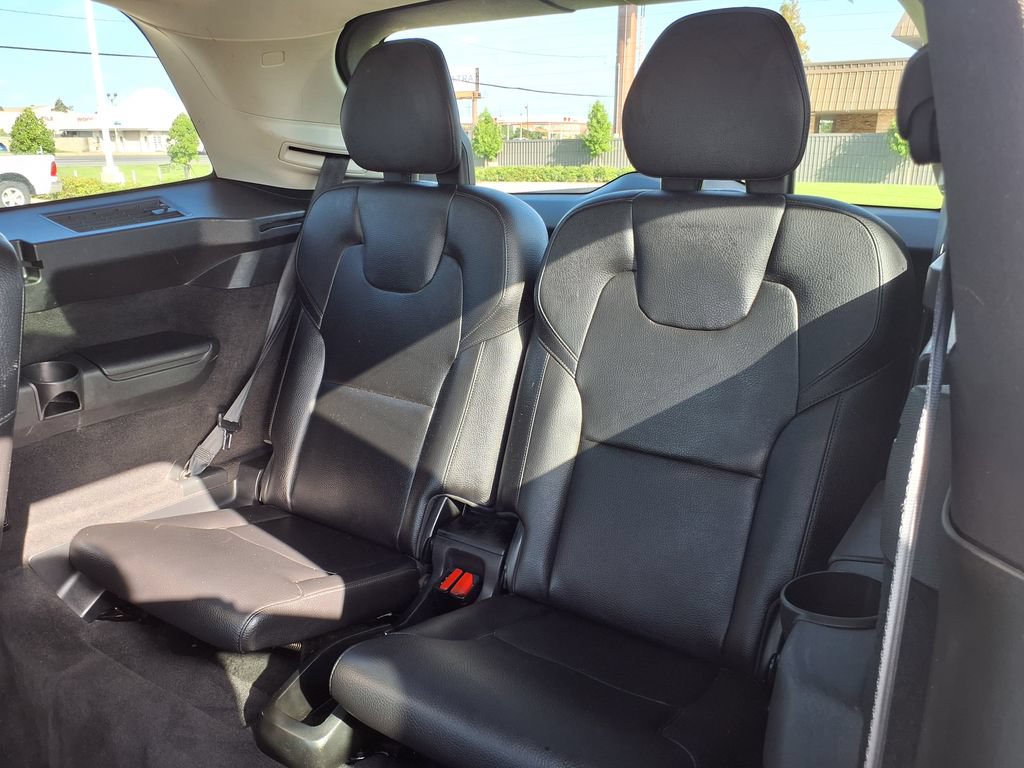 Used 2020 Volvo XC90 T6 Momentum AWD/4WD image 19