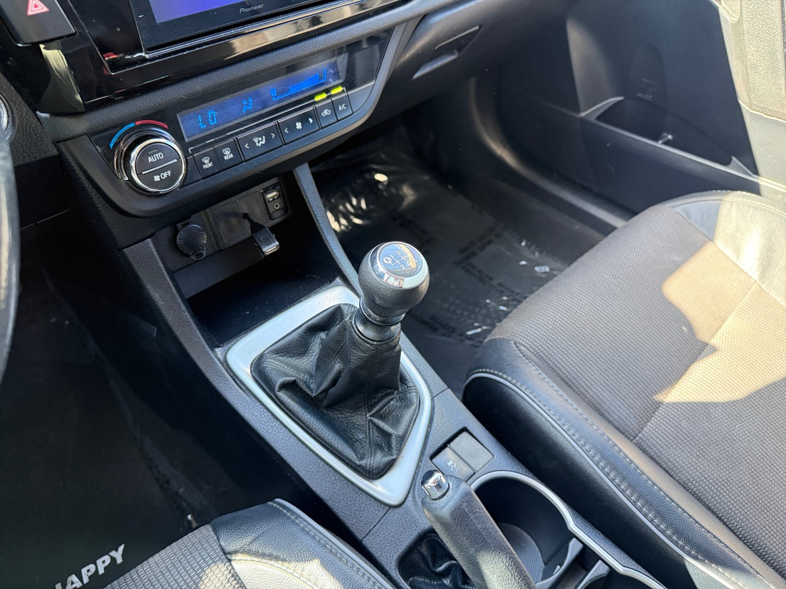 Used 2014 Toyota Corolla S FWD image 13