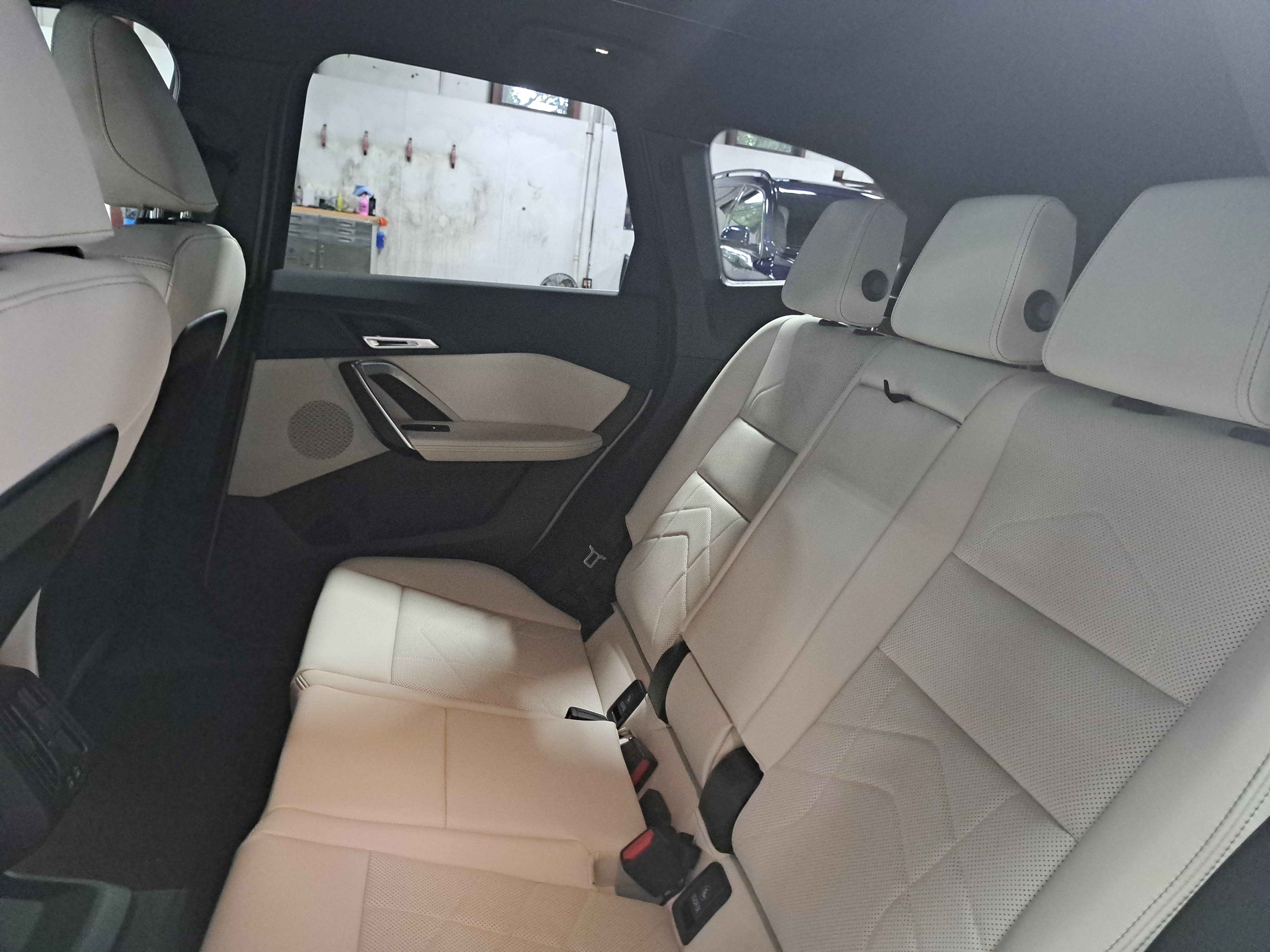 New 2026 BMW X1 xDrive28i w/ Technology Package AWD/4WD image 15